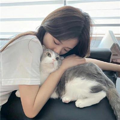 龙纹身的女鬼入镜